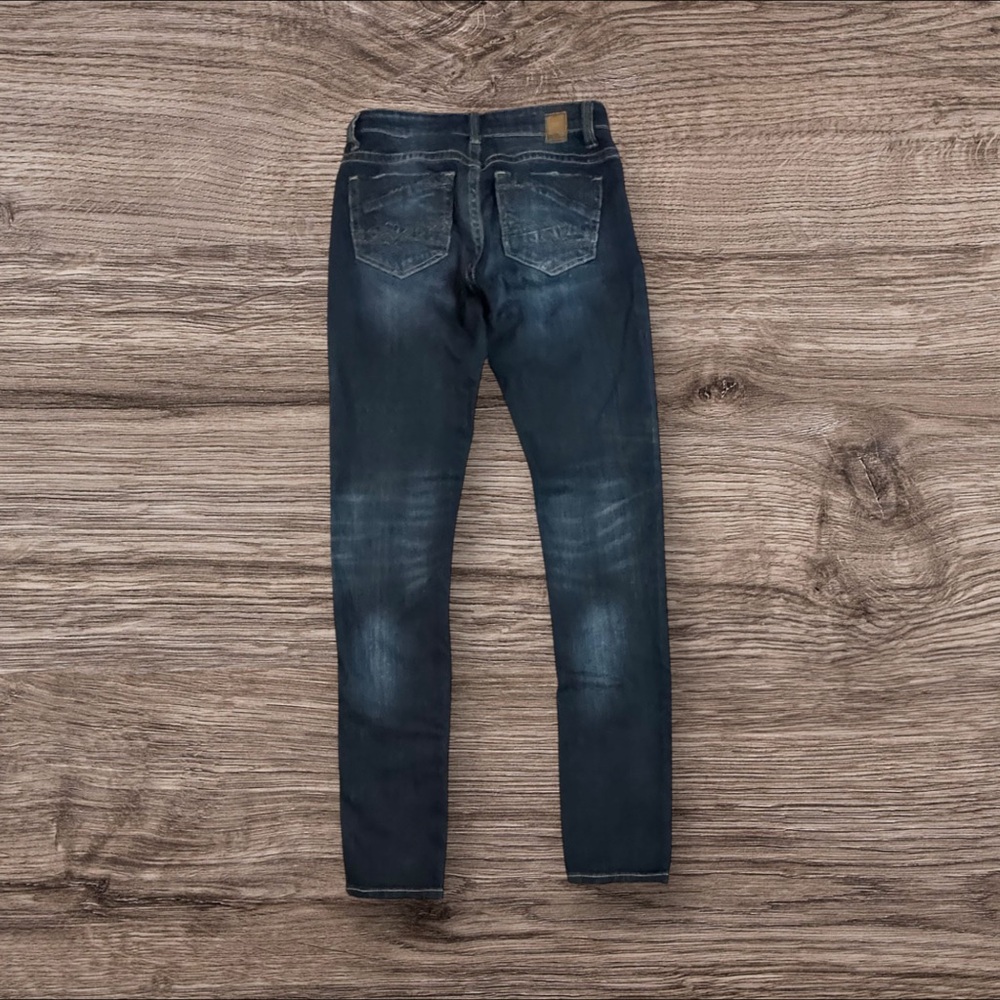 BKE Women's Skinny Jeans - Dark Blue **See Photo #6 Wear on Bottom Hem x2) - Picture 3 of 6
